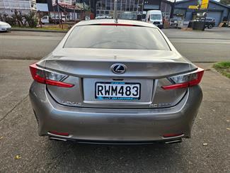 2017 Lexus RC300h - Thumbnail