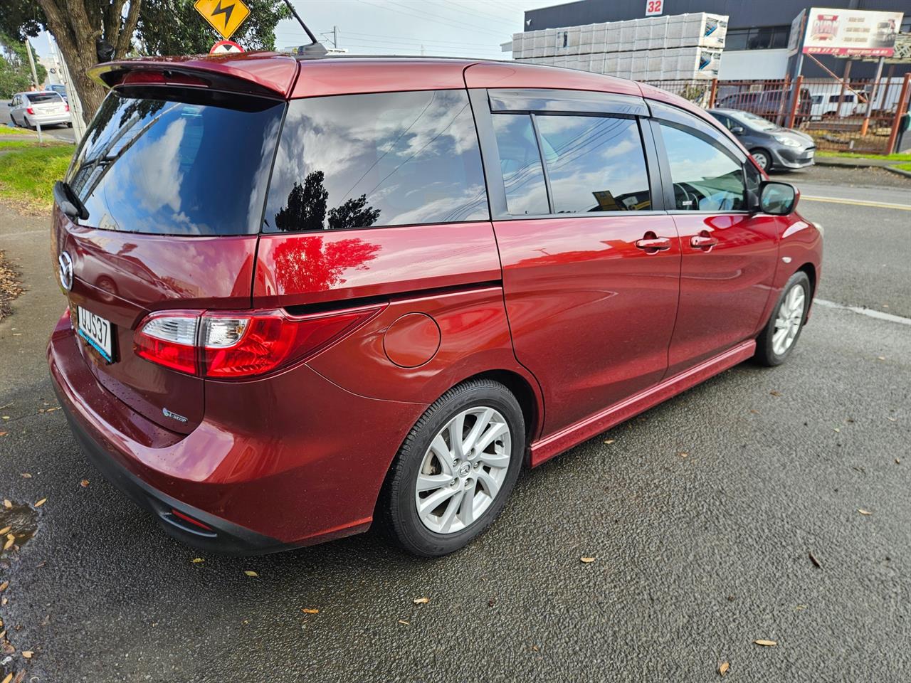 2011 Mazda Premacy