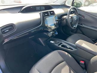 2022 Toyota Prius - Thumbnail