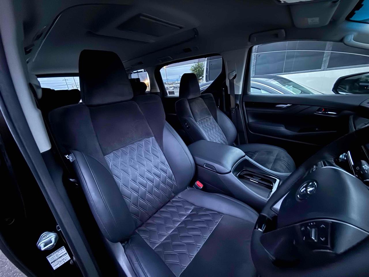 2017 Toyota Vellfire