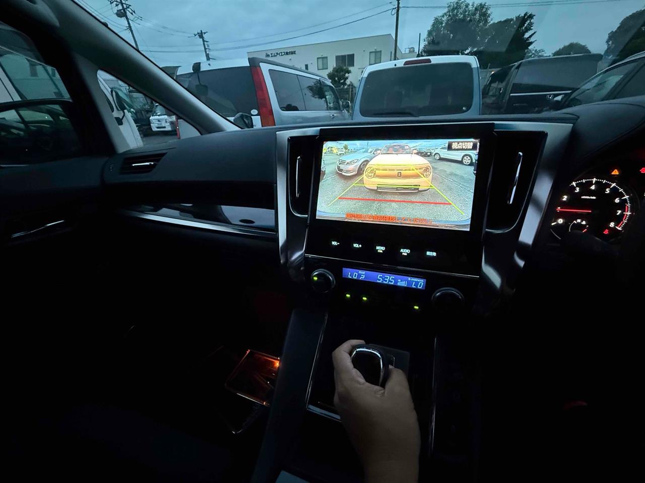 2017 Toyota Vellfire