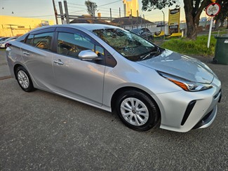 2021 Toyota Prius - Thumbnail