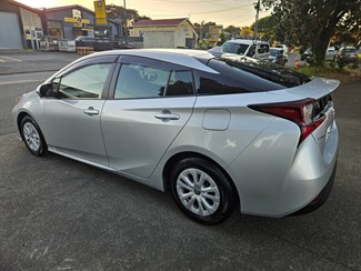 2021 Toyota Prius - Thumbnail