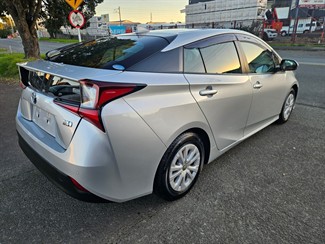 2021 Toyota Prius - Thumbnail