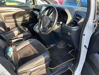 2016 Toyota Vellfire - Thumbnail