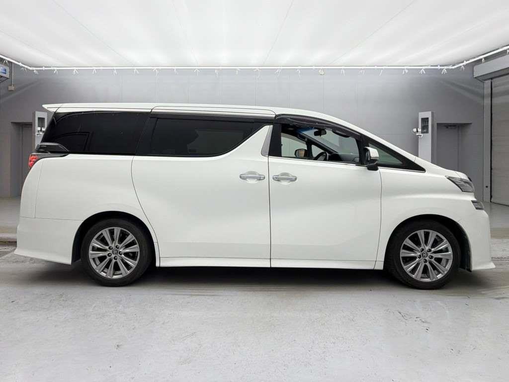 2016 Toyota Vellfire