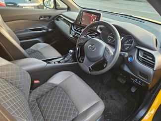 2021 Toyota C-HR - Thumbnail