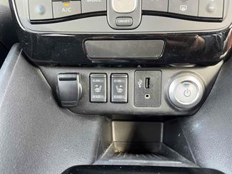 2019 Nissan Leaf - Thumbnail