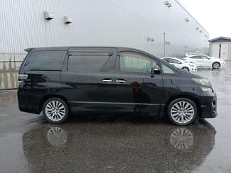 2014 Toyota Vellfire - Thumbnail