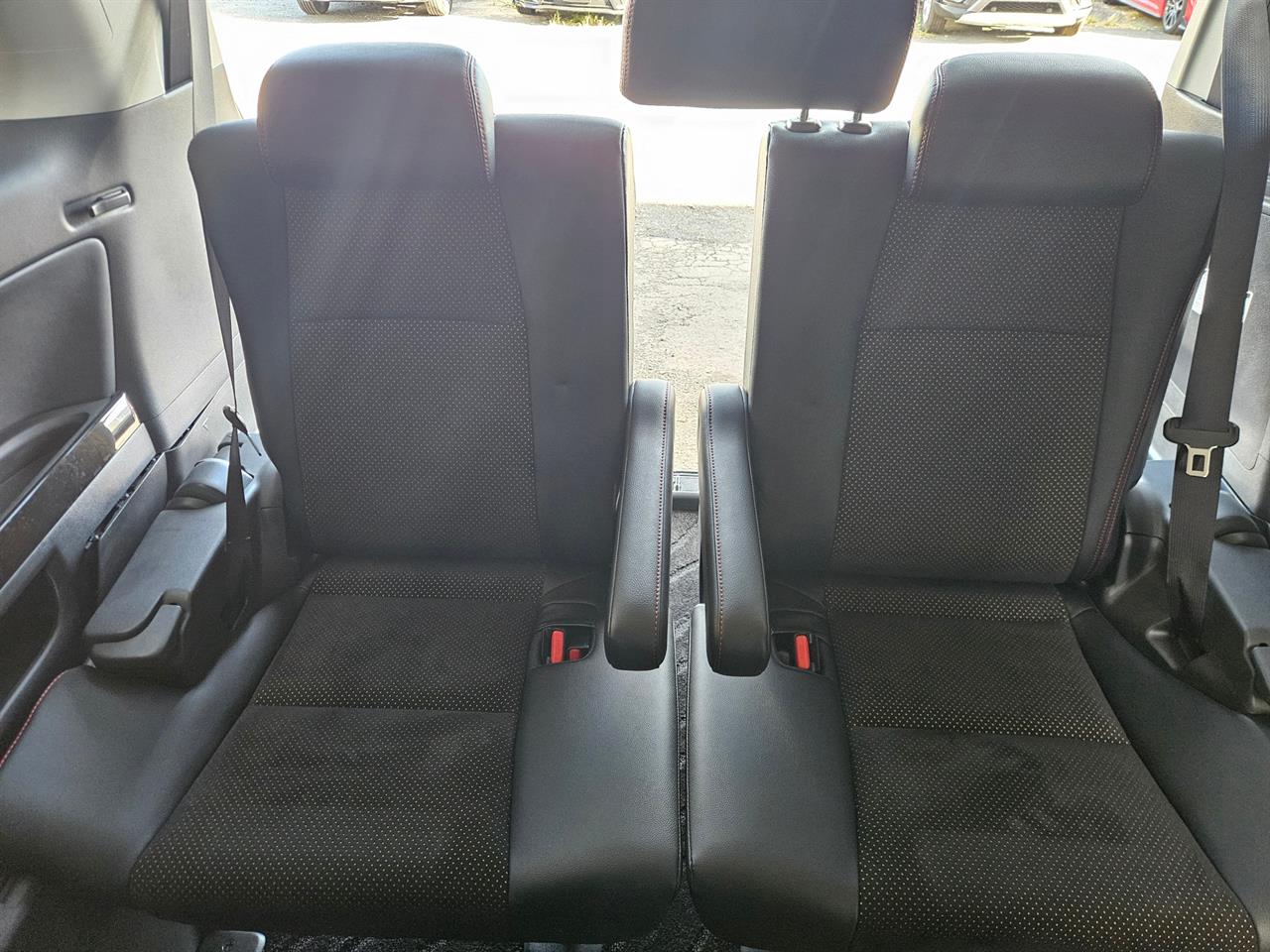 2014 Toyota Vellfire