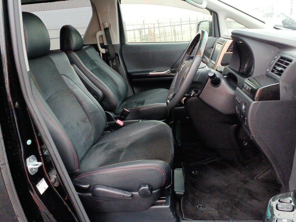 2014 Toyota Vellfire