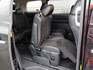 2014 Toyota Vellfire - Thumbnail