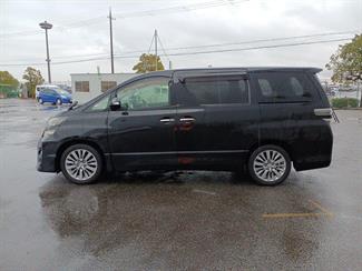 2014 Toyota Vellfire - Thumbnail