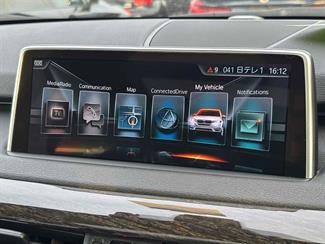 2017 BMW X5 - Thumbnail