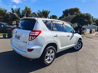 2009 Toyota RAV4 - Thumbnail