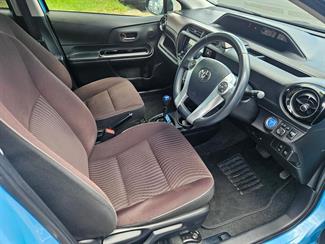 2016 Toyota Aqua - Thumbnail