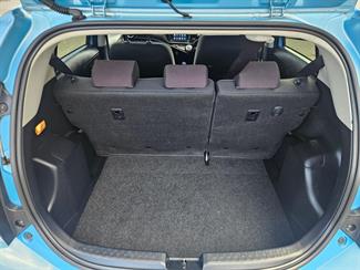 2016 Toyota Aqua - Thumbnail