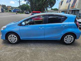 2016 Toyota Aqua - Thumbnail