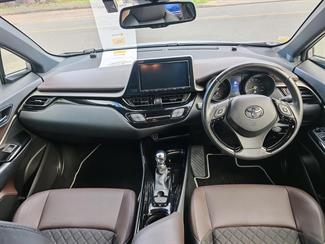 2018 Toyota C-HR - Thumbnail