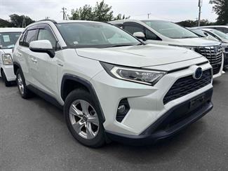 2020 Toyota RAV4 - Thumbnail