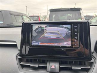 2020 Toyota RAV4 - Thumbnail