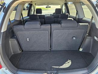 2006 Toyota Wish - Thumbnail