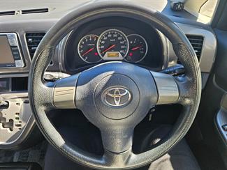 2006 Toyota Wish - Thumbnail