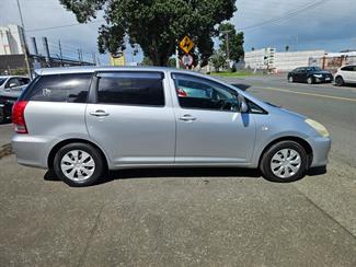 2006 Toyota Wish - Thumbnail