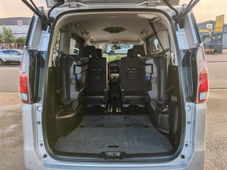 2020 Nissan Serena - Thumbnail