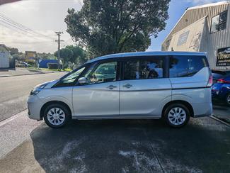 2020 Nissan Serena - Thumbnail