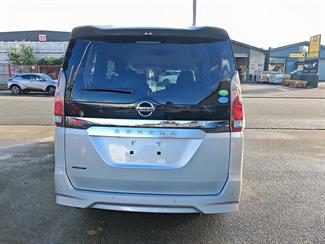 2020 Nissan Serena - Thumbnail