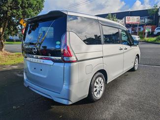 2020 Nissan Serena - Thumbnail