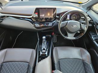 2018 Toyota C-HR - Thumbnail