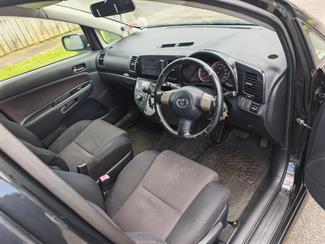 2007 Toyota Wish - Thumbnail