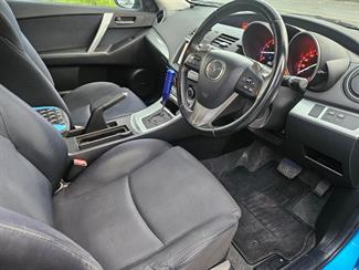 2010 Mazda Axela - Thumbnail