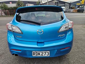 2010 Mazda Axela - Thumbnail