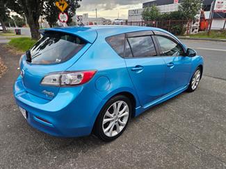 2010 Mazda Axela - Thumbnail