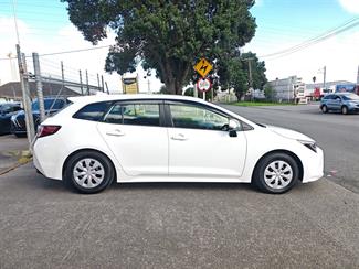 2023 Toyota Corolla - Thumbnail