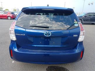 2019 Toyota Prius - Thumbnail