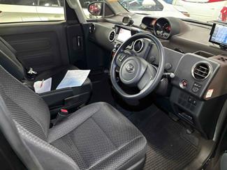 2015 Toyota Spade - Thumbnail