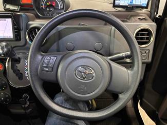 2015 Toyota Spade - Thumbnail