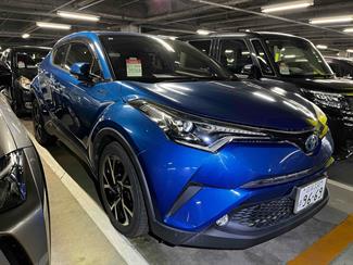 2017 Toyota C-HR - Thumbnail