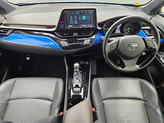 2017 Toyota C-HR - Thumbnail