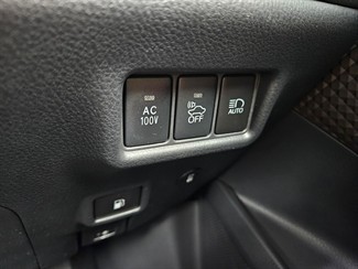 2017 Toyota C-HR - Thumbnail
