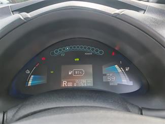 2016 Nissan Leaf - Thumbnail