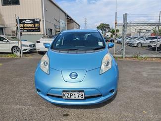 2016 Nissan Leaf - Thumbnail