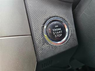 2007 Toyota Auris - Thumbnail