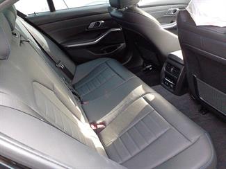 2019 BMW 320i - Thumbnail