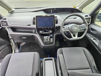 2021 Nissan Serena - Thumbnail