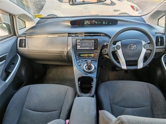 2010 Toyota Prius - Thumbnail